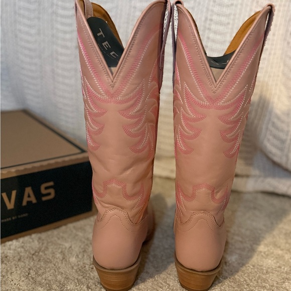 Tecovas Annie - Picture 4 of 5